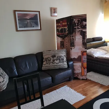Riverside Apartman *